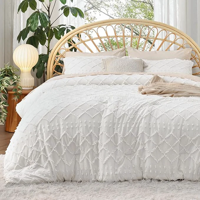 Lightweight Bedsure California King Comforter Set – White Comforter Boho Tufted Shabby Chic Bedding for Kids 3 Pieces Vintage Farmhouse Bed Set for All Seasons Fluffy Soft Bedding with 2 Pillow Shams Safe