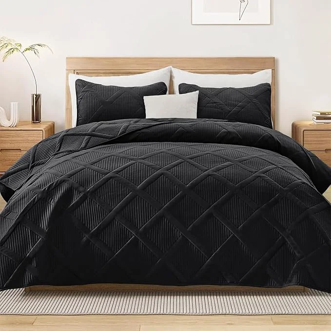 Fine Crafted Exclusivo Mezcla Full Queen Size Quilt Set with Modern Striped Pattern 3 Pieces Lightweight Black Quilts Bedding Set Soft Bedspreads Coverlets for All Seasons Easy-to-Use