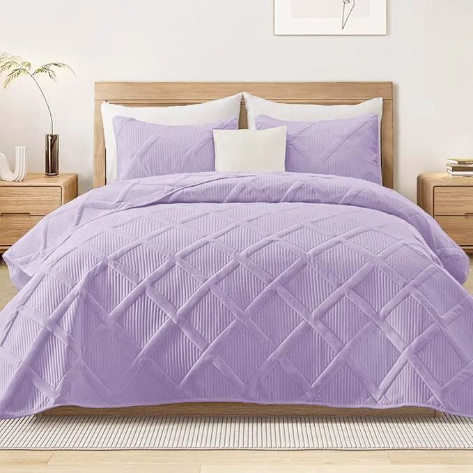 Reliable Exclusivo Mezcla Twin Size Quilt Set – Lilac Quilts Bedding Set with 2 Pillow Shams Modern Bedspread with Striped Pattern Soft Lightweight Bedspreads Coverlets for All Seasons Specialty