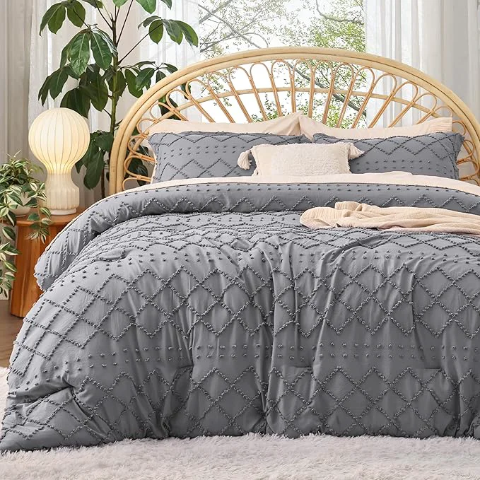 Classic Bedsure California King Comforter Set – Grey Comforter Boho Tufted Shabby Chic Bedding for Kids 3 Pieces Vintage Farmhouse Bed Set for All Seasons Fluffy Soft Bedding with 2 Pillow Shams Secure