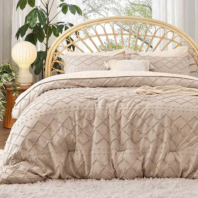 Fine Crafted Bedsure Queen Comforter Set – Warm Tan Comforter Boho Tufted Shabby Chic Bedding for Kids 3 Pieces Vintage Farmhouse Bed Set for All Seasons Fluffy Soft Bedding with 2 Pillow Shams Safe