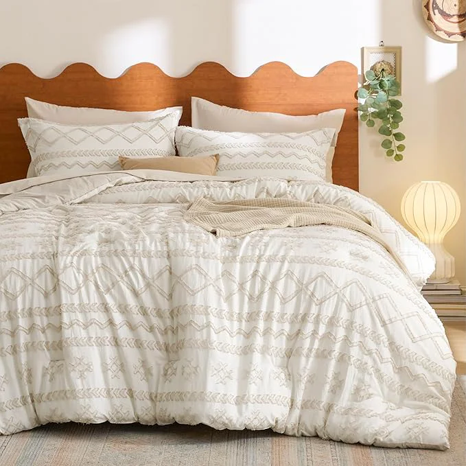 Fine Bedsure Tufted Boho Comforter Set Queen Size – Beige Boho Bed Set GentleSoft™ 3 Pieces Farmhouse Shabby Chic Home Decor Bedding Gifts for Woman Soft Jacquard Queen Comforter for All Seasons Comfortable