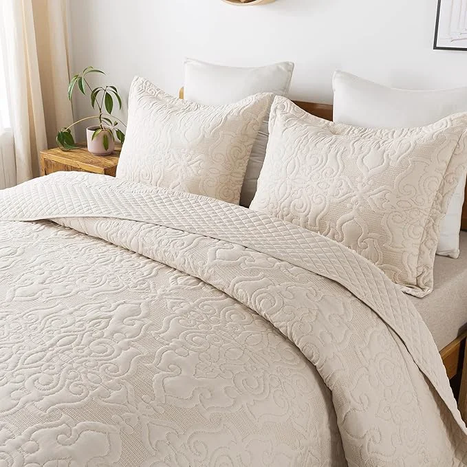 Fashionable Travan 3-Piece King Quilt Set Quilted Bedspread Oversized Microfiber Lightweight Bedspread Coverlet Set with Shams Bedding Set for All Season Beige King Modern