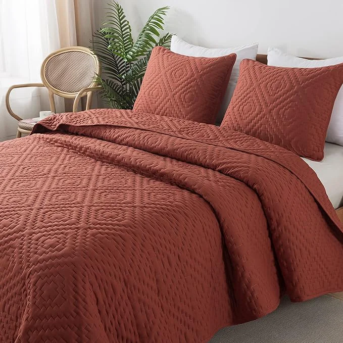 High-End R.SHARE Burnt Orange Twin Size Quilt Bedding Sets with Pillow Sham Boho Lightweight Soft Bedspread Coverlet Quilted Blanket Thin Comforter Bed Cover for All Season 2 Pieces 68×90 inches Durable