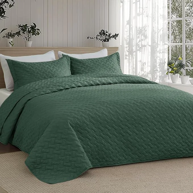 Detailed Bedsure California King Quilts – Lightweight Bedspreads Cal King Size with Basket Weave Pattern Soft Quilt Bedding Set Dark Green Comforter Set Coverlet with 2 Pillow Shams 111 quot x 106 quot Skin-Friendly Soft All-Season Comfort Breathable Lightweig… High-Grade