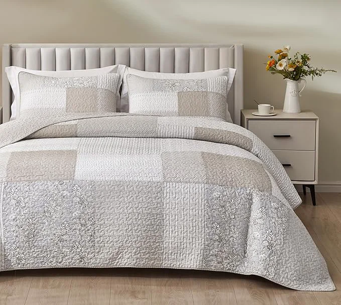 Relaxed Chezmoi Collection Quinn 3-Piece Neutral Taupe Gray White Floral Hibiscus Flower Candy Stripe Patchwork Quilt Set – Pre-Washed Cotton Coverlet – Lightweight Reversible Bedspread Queen Size Advanced