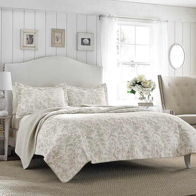 Elite Laura Ashley – King Quilt Set Soft Cotton Bedding with Reversible Design Medium Weight for Year Round Use 3 Piece Bed Set with Matching Pillowcases Amberley Beige Prestigious
