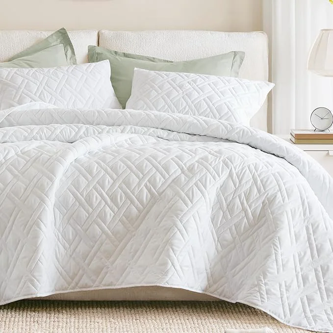 Clean Comfort Spaces Queen Quilt Set Modern Reversible Diamond Coverlet Queen Bedding Set Cozy Quilted Winter Layer All Season Lightweight Soft Queen Size Quilt Kienna Full Queen White Diamond 3 Piece Comfortable