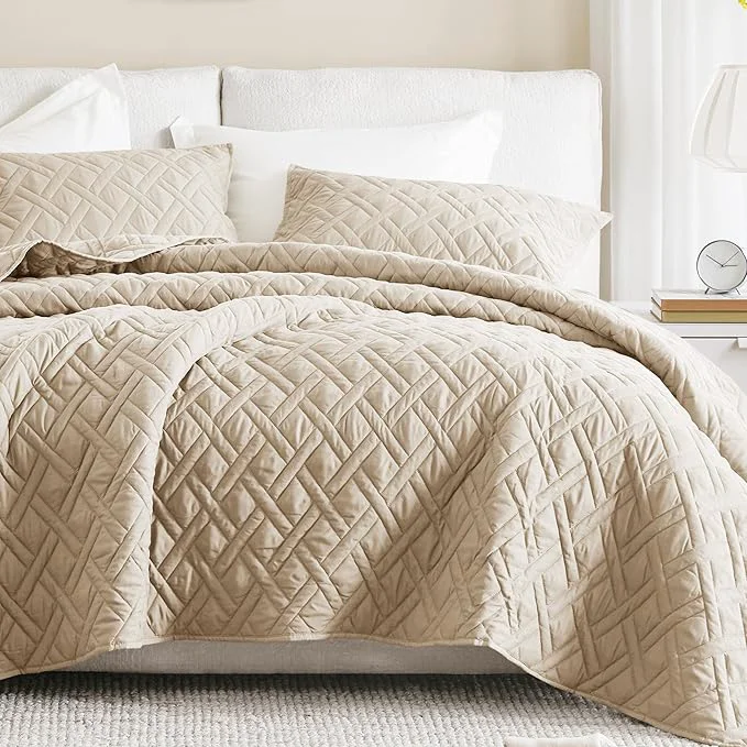 Detailed Comfort Spaces Queen Quilt Set Modern Reversible Diamond Coverlet Queen Bedding Set Cozy Quilted Winter Layer All Season Lightweight Soft Queen Size Quilt Kienna Full Queen Beige Diamond 3 Piece Verified