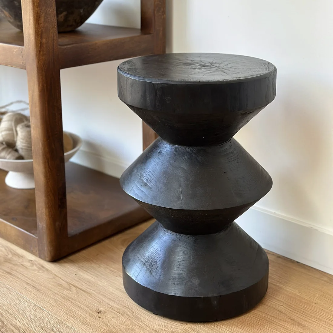 Innovative Forma teak side table Rizo black Functional