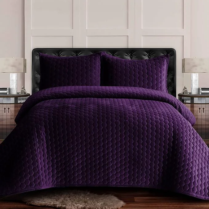 Reliable Tribeca Living Lugano Oversized Velvet Quilt Set – All Season Extra Large 3 Piece King Size Comforter Set with 2 Pillow Shams in Purple Honeycomb Pattern 260GSM Refined