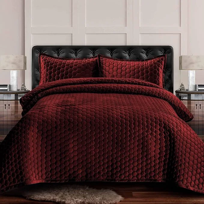 Dependable Tribeca Living Lugano Oversized Velvet Quilt Set – All Season Extra Large 2 Piece Twin Size Comforter Set with 1 Pillow Sham in Burgundy Honeycomb Pattern 260GSM Consistent