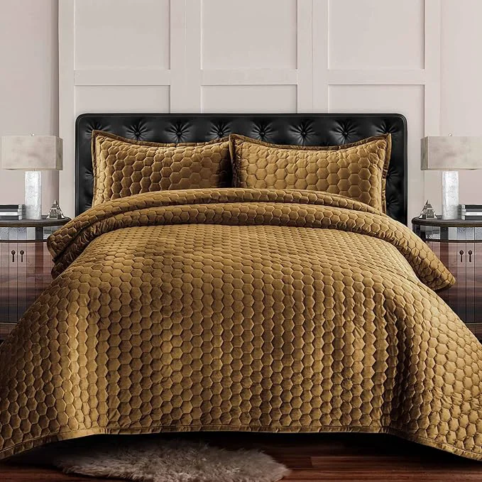 Dependable Tribeca Living Lugano Oversized Velvet Quilt Set – All Season Extra Large 3 Piece Queen Size Comforter Set with 2 Pillow Shams in Camel Honeycomb Pattern 260GSM Modern
