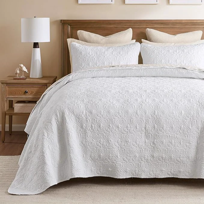 Unique Madison Park Quebec Reversible Quilt Set Damask Design Double Sided Stitching All Season Lightweight Bedspread Bedding Set Matching Sham White Full 96 quot x110 quot 3 Piece Superior