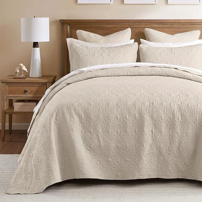 Modern Madison Park Quebec Twin Size Quilt Bedding Set – Ivory Damask – 2 Piece Bedding Quilt Coverlets – Ultra Soft Microfiber Bed Quilts Quilted Coverlet Top-Quality