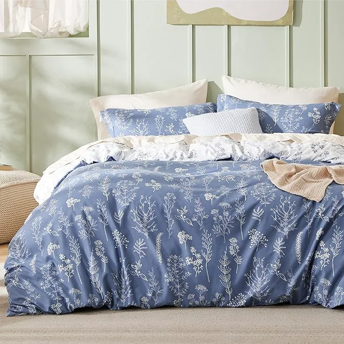 Eco-Friendly Bedsure Duvet Cover Queen Size – Reversible Infinity Blue Queen Duvet Cover Set with Zipper Closure 3 Pieces Cute Floral Patterned Bedding Set with 8 Corner Ties and 2 Pillow Shams Comfortable