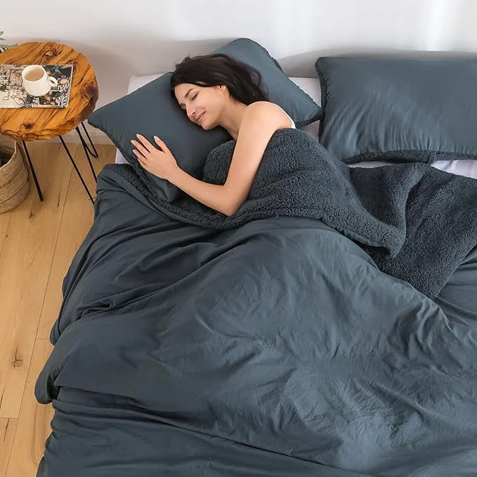 Traditional Warmth Queen Comforter Set – Super Soft Fluffy Sherpa Fleece PolyCotton Down Bedding Blanket Comforter Pillowsham Plush Medium Weight for Winter Autumn Dark Dusty Blue Grey Full Queen Original