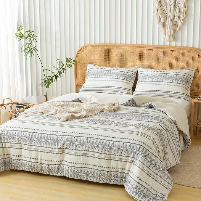Detailed COTTEBED Western Comforter Set King Beige Ultra Soft Lightweight Microfiber Bohemian Chic Aztec Comforter 1 Down Comforter Set amp 2 Pillowsham for All Season Use Boho Comforter Set King Carefully Designed