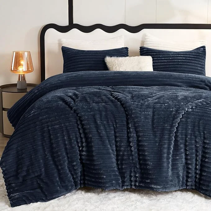 High-Quality CozyLux Fluffy Queen Comforter Set – Super Soft Faux Fur Navy Blue Comforter Queen Size Winter Warm Fleece Bedding Set 3 Pieces Plush Fuzzy Bed Set 1 Shaggy Comforter 2 Pillowcases Reusable