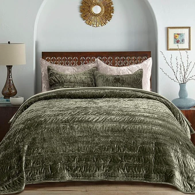 Exceptional EVERGRACE Luxury Ruched Velvet Quilt King Size Ultra Soft Bedspread Coverlet Set Lightweight Velvet Comforter Quilted Bedding Cover with 2 Matching Shams for All Season Olive Green Elegant