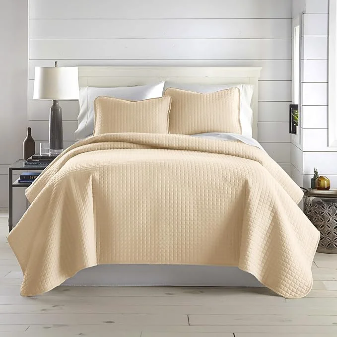 Southshore Fine Living Inc. Twin XL Comforter Quilt Bedding Set Dorm Room Essential Bedding Stain Resistant Machine Washable Bedspread XL Twin Beige Quilt Bed Spread w Pillow Sham Soft Sand Innovative