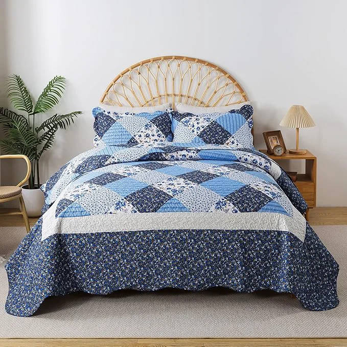 Stylish HoneiLife Quilt Set King Size – 3 Piece Microfiber Quilts Reversible Bedspreads Patchwork Coverlets Floral Bedding Set All Season Quilts with Blue and White Porcelain Pattern Certified