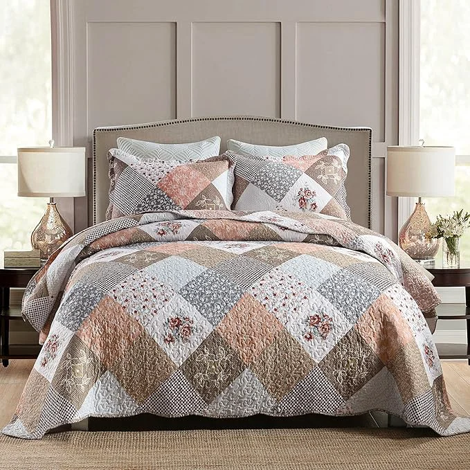 Professional HoneiLife Quilt Set Queen Size – 3 Piece Microfiber Quilts Reversible Bedspreads Patchwork Coverlets Floral Bedding Set All Season Quilts Mocha Rose-Queen Full Size Innovative