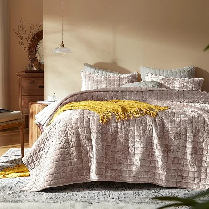 Verified LEAONME Velvet Quilt California King-118 39 39 x106 39 39 Lightweight Dusty Pink Comforter Set with 2 Pillow Shams Soft Oversized Bedspread Coverlet Quilted Bedding Set for All Season Natural