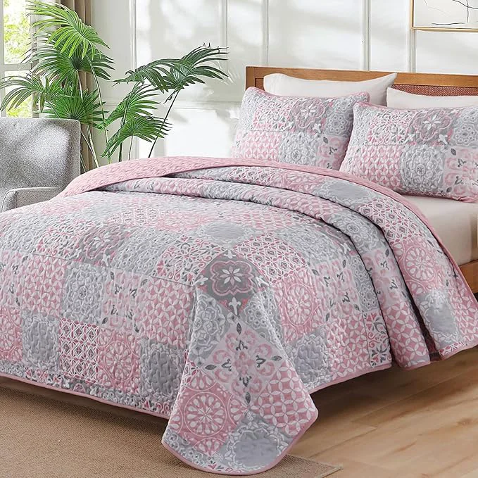 Unique Dobuyly Pink Grey Quilt Set Queen Size Boho Plaid Patchwork Bedspreads Coverlet Set 3 Pieces Soft Lightweight Microfiber Summer Quilt Bedding Set for All Seasons 96 quot x90 quot Detailed