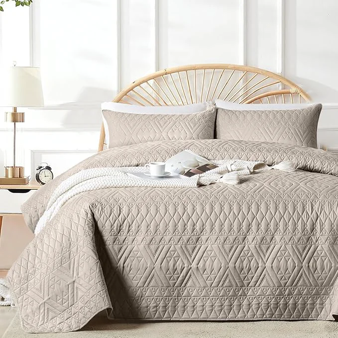 Traditional akkialla Twin Quilt Set Taupe Lightweight Microfiber Bedspread Coverlet Boho Geometric Pattern Soft All-Season Bedding 2-Piece 1 Quilt 1 Pillow Sham Breathable fabric Modern style