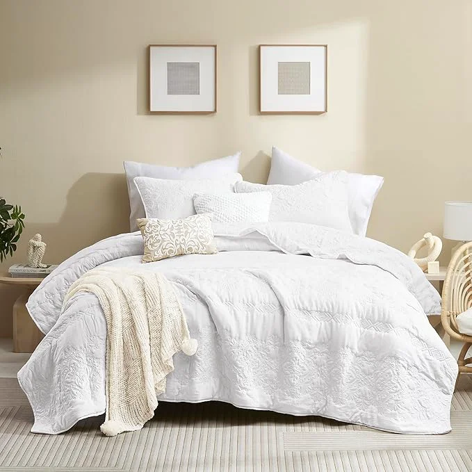 Reusable B2EVER Boho White Quilt King Size Bedding Sets with Pillow Sham Bohemian Lightweight Soft Bedspread Coverlet Farmhouse Floral Vintage Thin Comforter Bed Cover for All Season 3 Pieces 104×90 inches Professional