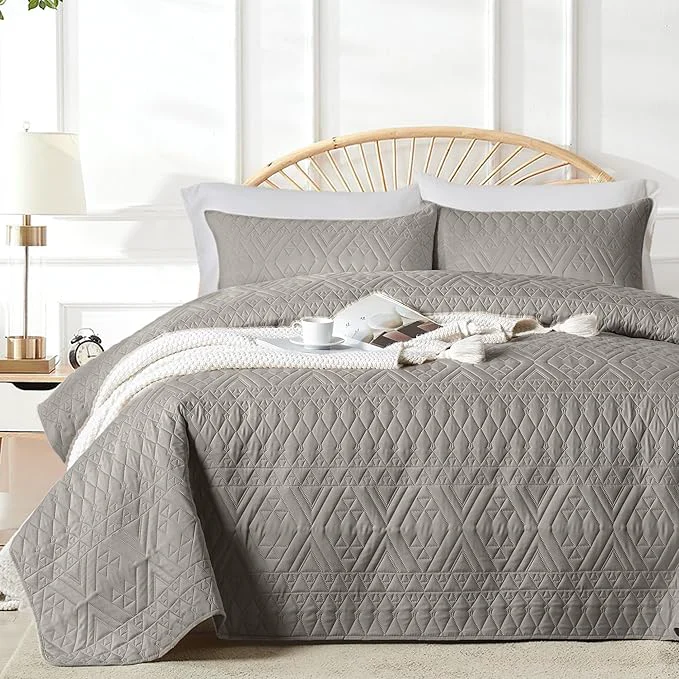 Efficient akkialla King Cal King Size Quilt Bedding Set Dark Grey Lightweight Microfiber Soft Bedspread Modern Style Geometric Pattern Coverlet Set for All Seasons 3 Piece 1 Quilt 2 Pillow Shams Outstanding
