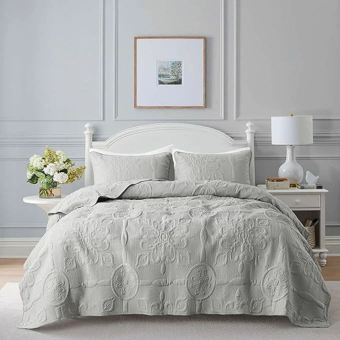 Innovative Light Grey Damask Quilt Queen Size Bedding Sets with 2 Pillow Shams Boho Bedspread Lightweight Soft Farmhouse Vintage Bohemian Coverlet Retro Jacquard Pattern Bed Cover for All Season 3 Pieces Safe