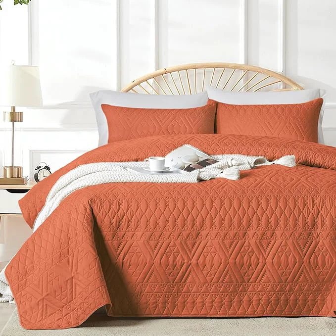 Exclusive akkialla Twin Size Quilt Bedding Set Burnt Orange Lightweight Microfiber Soft Bedspreads Modern Style Geoetric Pattern Coverlet Set for All Seasons 2 Piece 1 Quilt 1Pillow Sham Genuine
