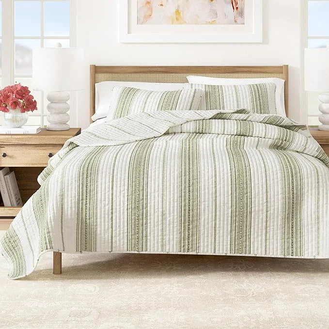 Safe Great Bay Home Striped Quilt Set – 3-Piece King California King Size Farmhouse Bedding Set – Lightweight All-Season Reversible Bedspread White Green