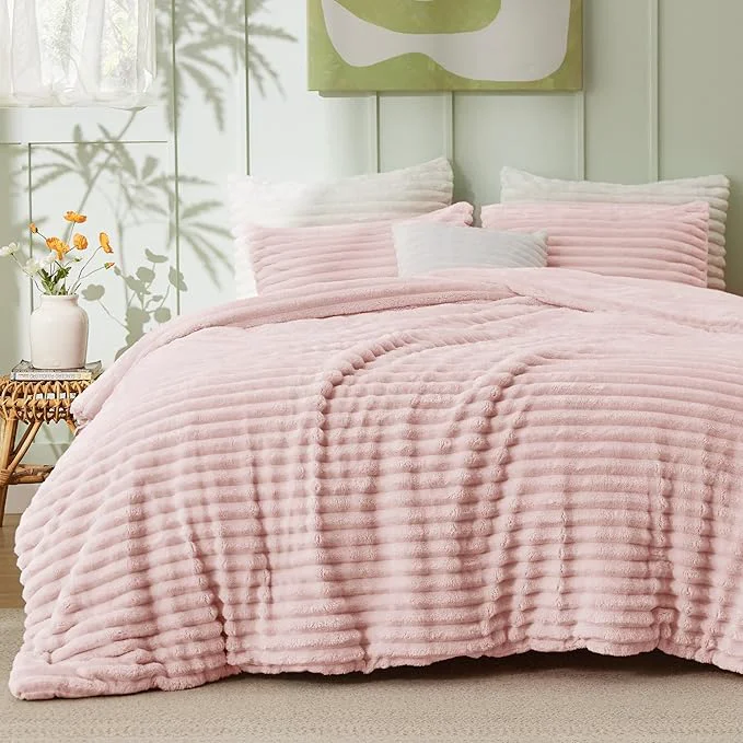 World-Class Bedsure Twin Twin XL Size Comforter – GentleSoft™ 2 Pieces Double-Side Fleece Fluffy Pink Comforter Set Cozy Striped Room Decor Aesthetic Luxury Twin Bedding Sets 1 Pillowcase 68×88 Inches Stylish
