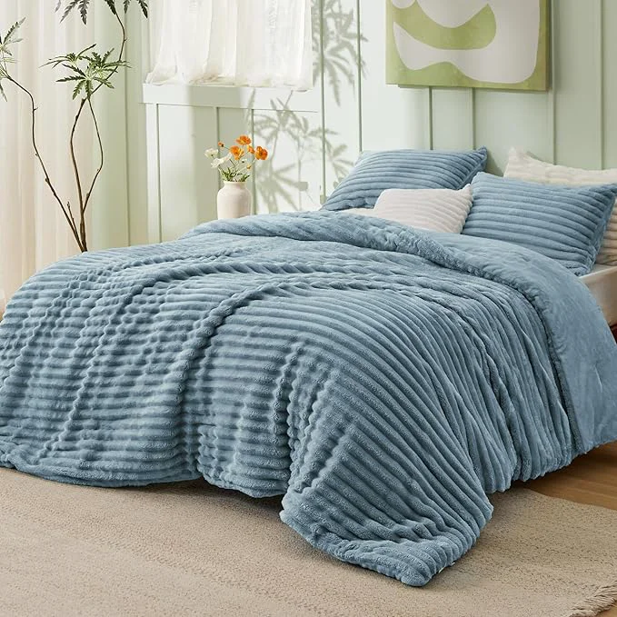 Bedsure Comforter Set Queen Size – GentleSoft™ 3 Pieces Double-Side Fleece Fluffy Mineral Blue Comforter Set Cozy Striped Room Decor Aesthetic Luxury Bedding Queen Size 2 Pillowcases 90×90 Inches Stylish