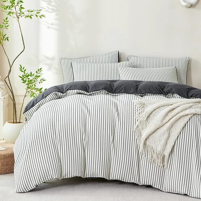 Top-Quality Dark Grey Comforter Set King Soft Luxury Washed Microfiber Jacquard 3 Pieces Bedding White Grey Vertical Ticking Stripes Pattern Comforter with 2 Pillowcases Breathable Durable Comfy Recyclable