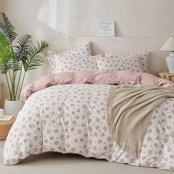 Sophisticated Queen Comforter Set Flowers Soft 3 Pieces Chic Crinkle Gauze Fabric Garden Style Floral Print Botanical Comforter for All Seasons Luxury Warmth Comfy Breathable with 2 Pillowcases Sustainable