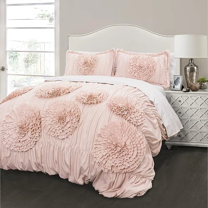 Elegant Lush Decor Serena Comforter Set 3 Piece Set Full Queen Blush – Pink Bedding Set Queen – Cute Comforter Queen Size – Coquette Decor Superior