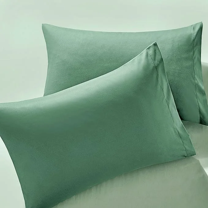 Fine MILVOWOC 2Pcs Brushed Microfiber Queen Pillowcases – 20 x 30 Inch Dark Green Pillow Case Set Non Slip Envelope Pillow Cover with Moisture Absorption and Anti-Wrinkle Quality