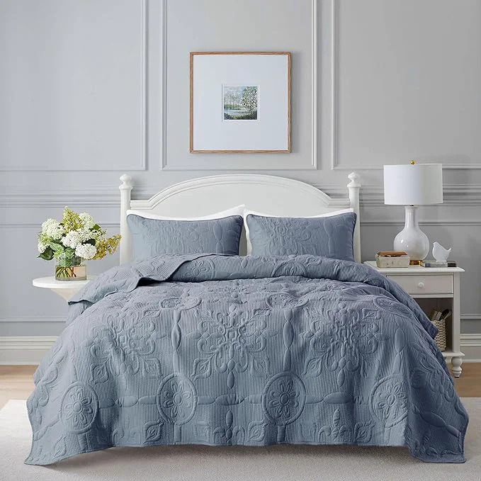 Top-Quality B2EVER Blue Damask Quilt Twin Size Bedding Sets with 1 Pillow Sham Boho Bedspread Lightweight Soft Farmhouse Vintage Bohemian Coverlet Retro Jacquard Pattern Bed Cover for All Season 2 Pieces Comfortable