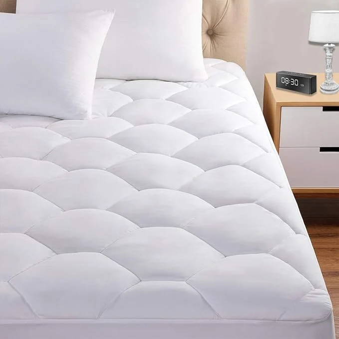 Practical Favorland Twin XL Mattress Pad 8-21 Deep Pocket Protector Ultra Soft Quilted Convenient