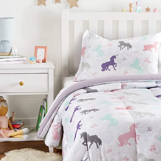 First-Class Amazon Basics 2-Piece Soft Easy-Wash Microfiber Kid’s Comforter and Pillow Sham Breathable