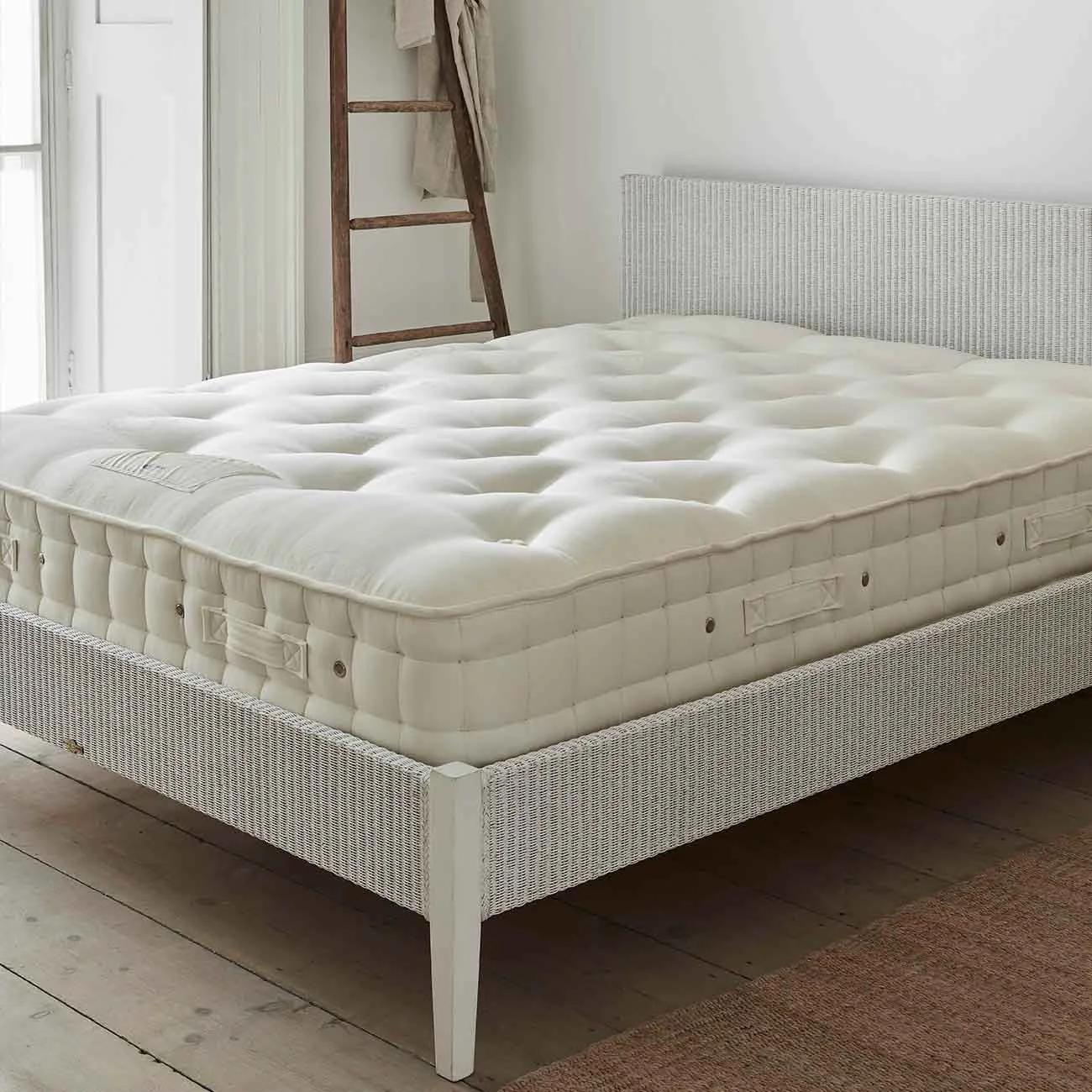 Long-Lasting Cortelferry Pocket Sprung Wool and Cotton Mattress Flexible