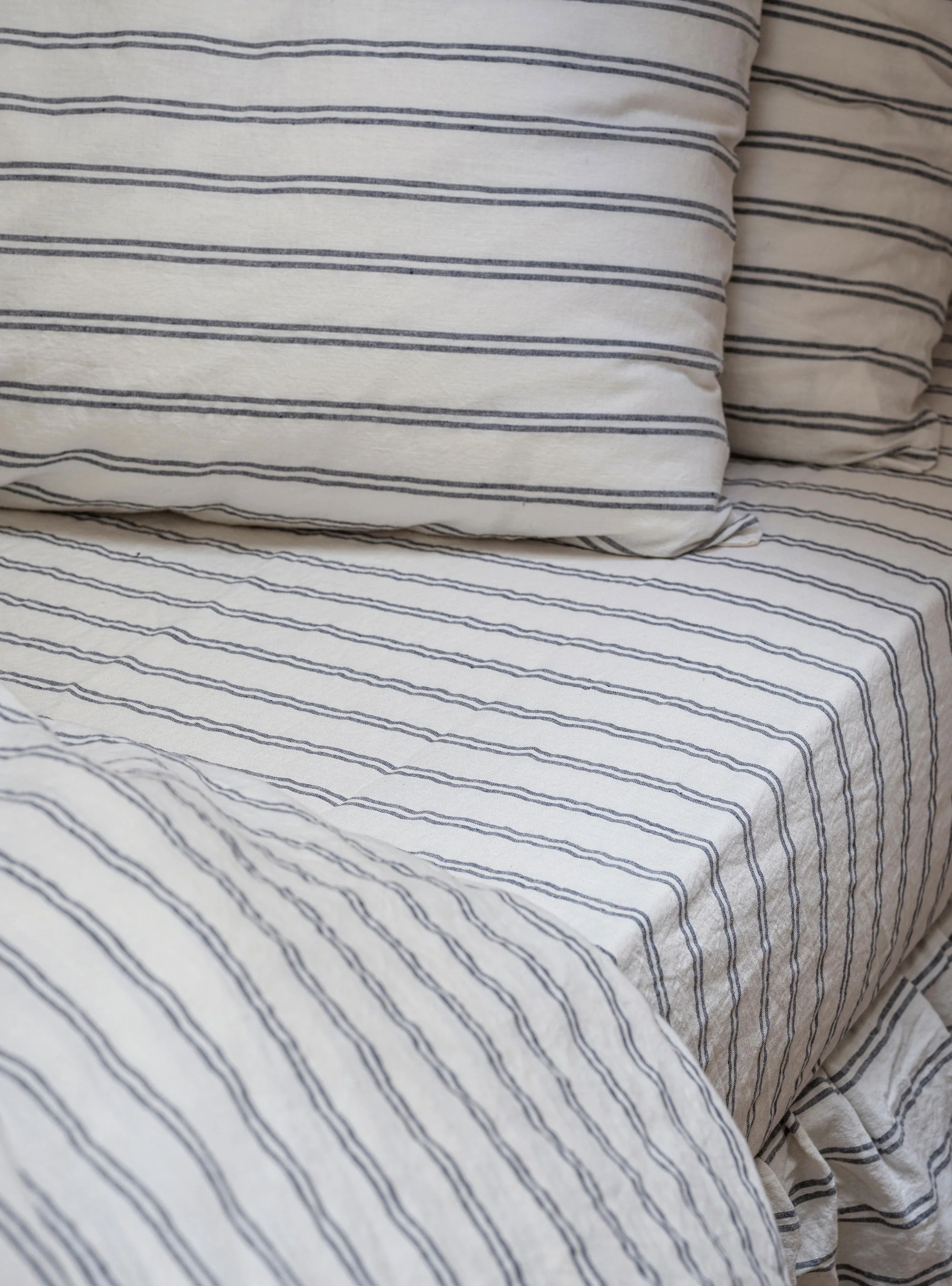 Elegant Ivory Kemptown Stripe Linen Fitted Sheet Detailed