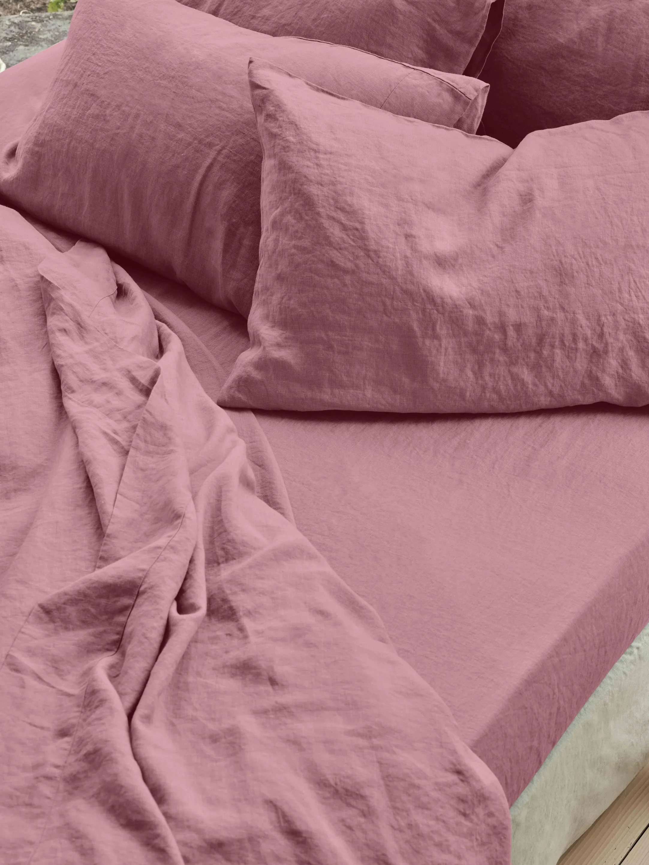 Outstanding Raspberry Linen Blend Fitted Sheet Superior