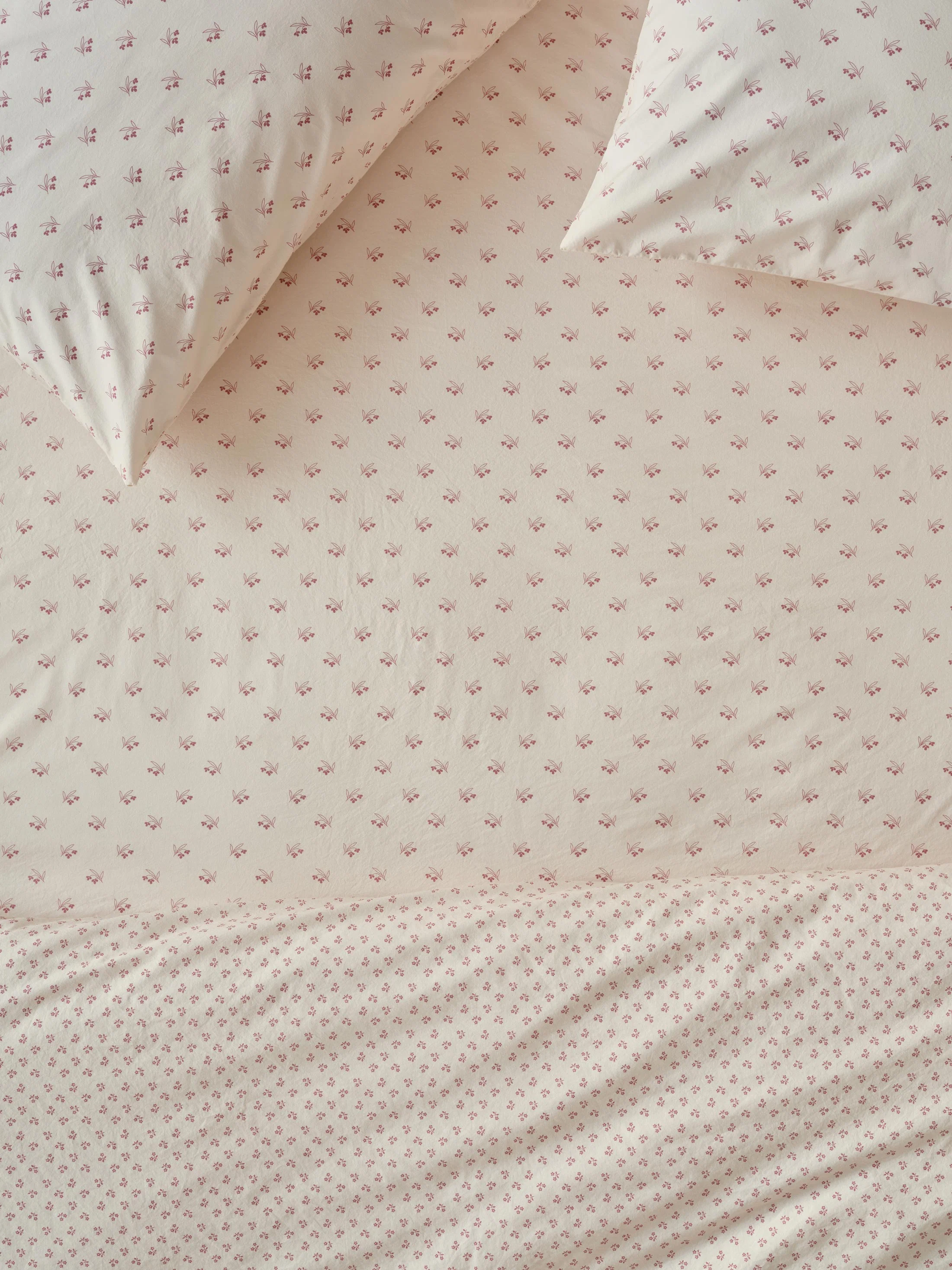Powerful Dusty Pink Martha Floral Cotton Fitted Sheet Sustainable