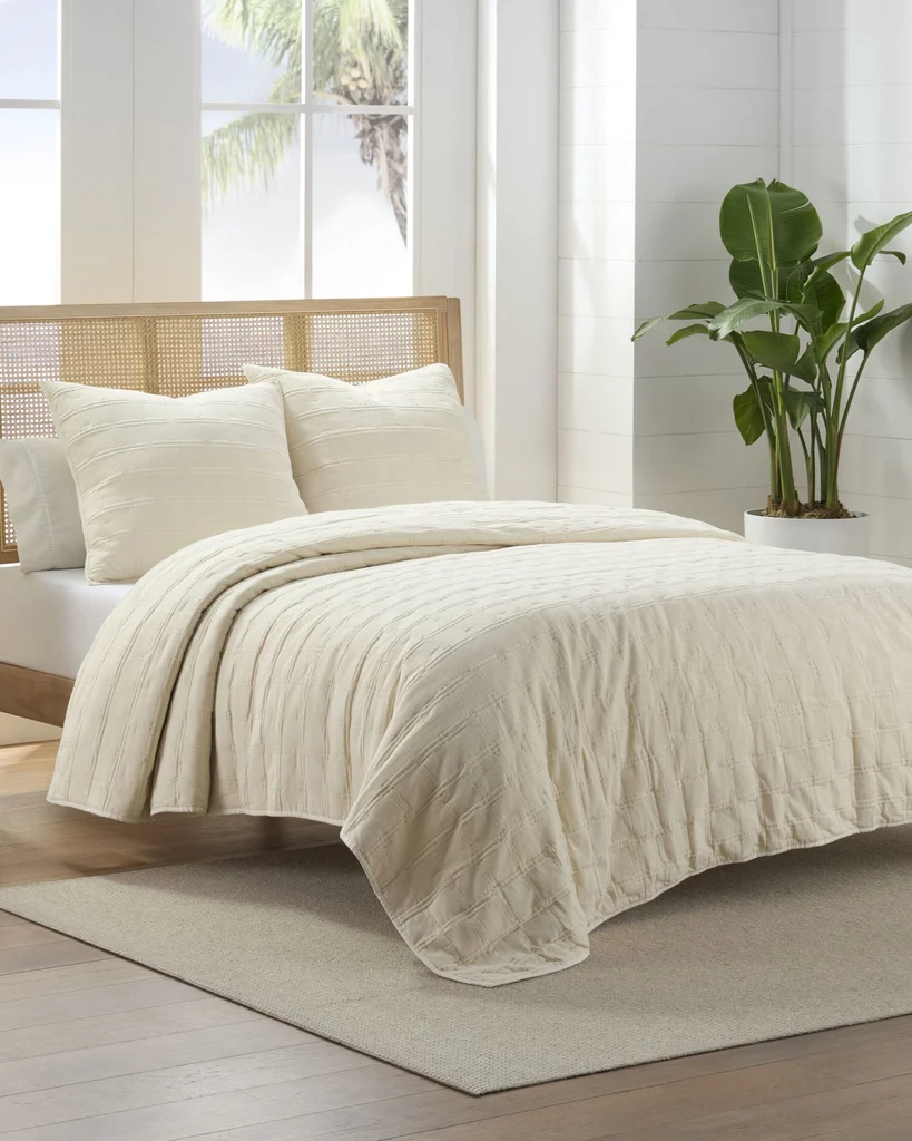 Flexible Southern Tide Marco Island Quilt Natural