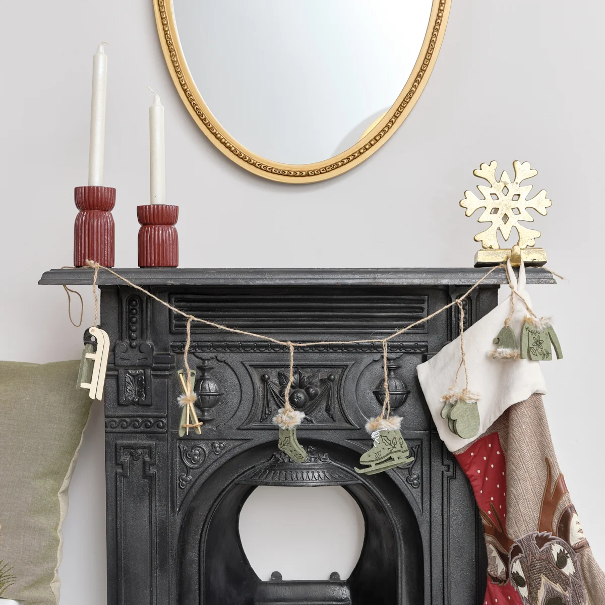 Contemporary Green White Winter Garland Table Scatters – 120cm 1.2m 47.2′ Artisan